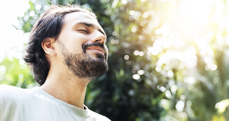 Cómo la ciencia de la respiración te ayuda a lidiar con el estrés y a encontrar la felicidad