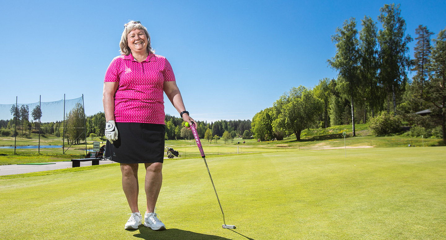 Astmaatikko Sirpa Ärmänen pitää kuntoaan yllä golfin avulla